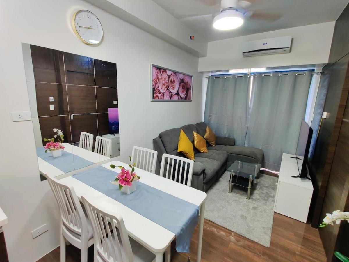 Stunning 2br In Air Residences Makati High Floor And Wfh With 300mbps Wifi Apartment