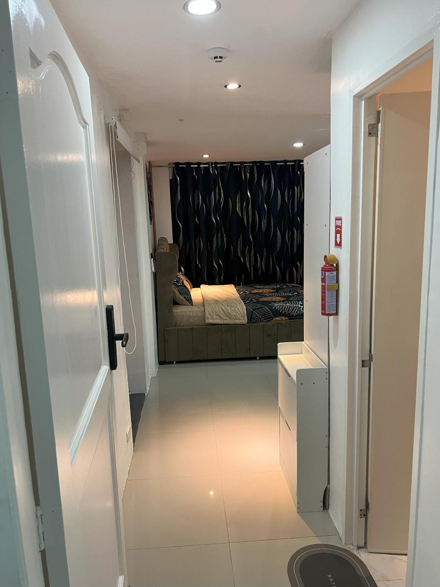 La Nikolina - Near Adventist Medical Center, Pasay * Manila
