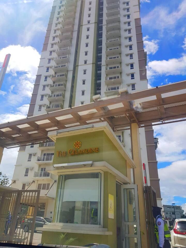 Spacious 1br 5min Walk To Ayalamall Clvlf At The Celandine Apartment