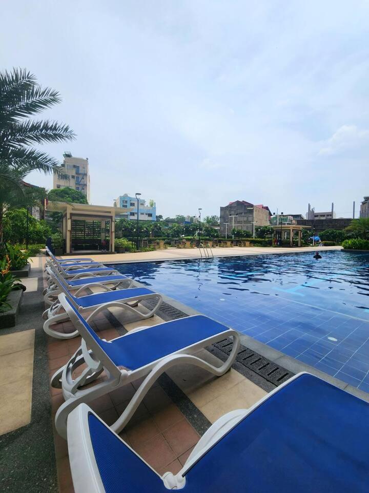 Spacious 1br 5min Walk To Ayalamall Clvlf At The Celandine
