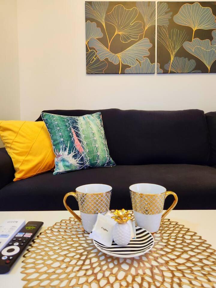 Spacious 1br 5min Walk To Ayalamall Clvlf At The Celandine Apartment Manila