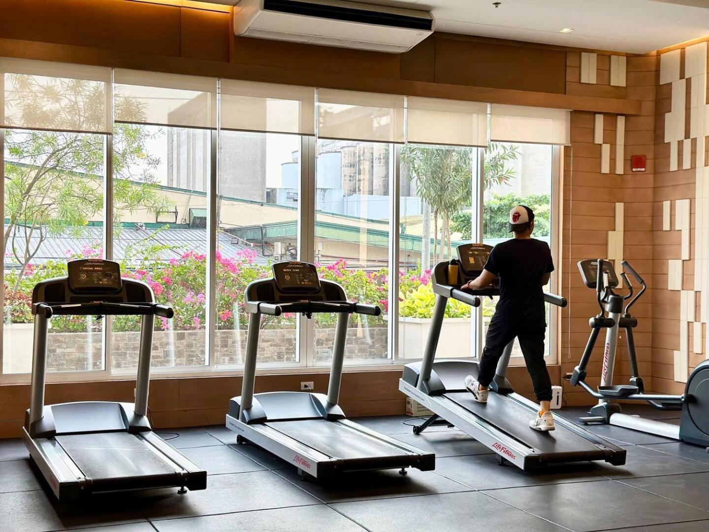 Casa Lava Near Business Districts - Bgc & Ortigas Apartment Manila