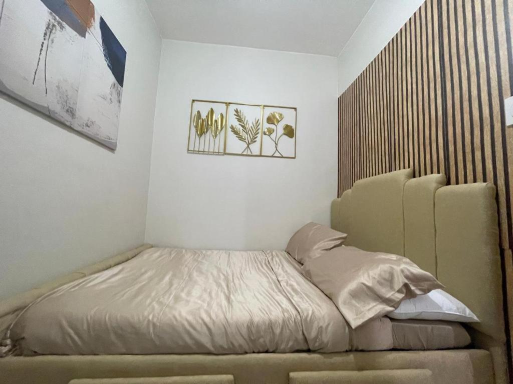 Elite King Comfort - Near Airport Apartment Manila