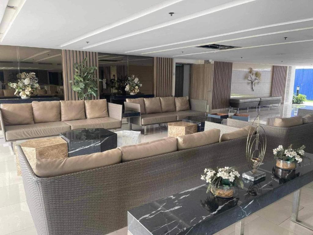 Elite King Comfort - Near Airport Apartment Manila