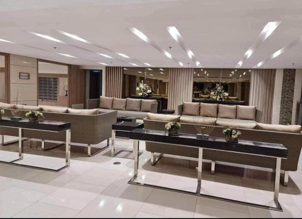 Elite King Comfort - Near Airport Apartment Manila