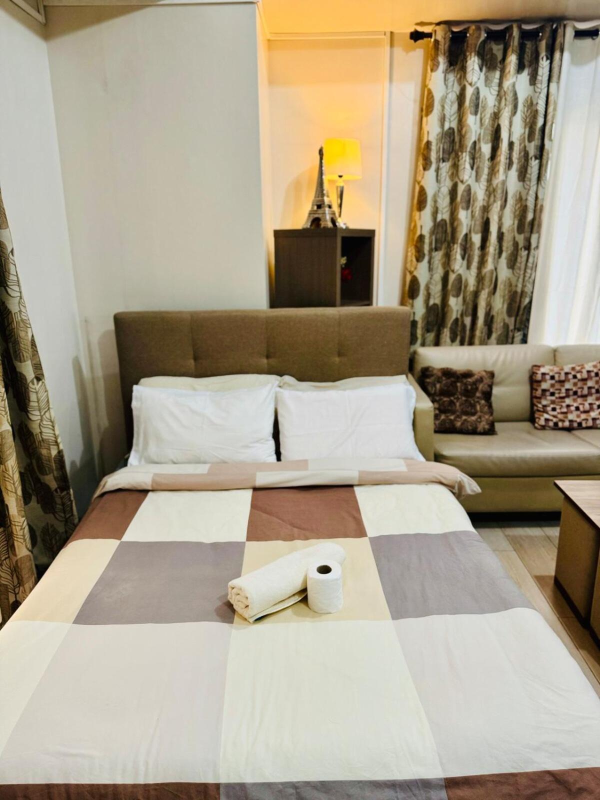 Apartment Affordable Across Naia T3 *