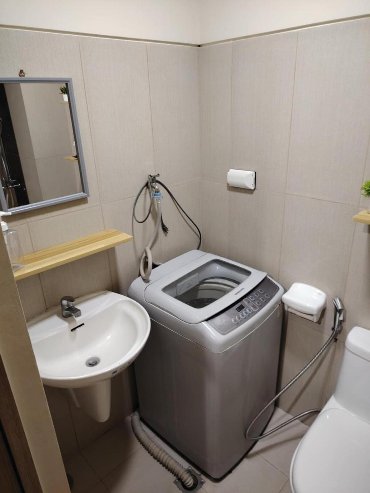 Affordable Breeze Unit 2118 * Manila