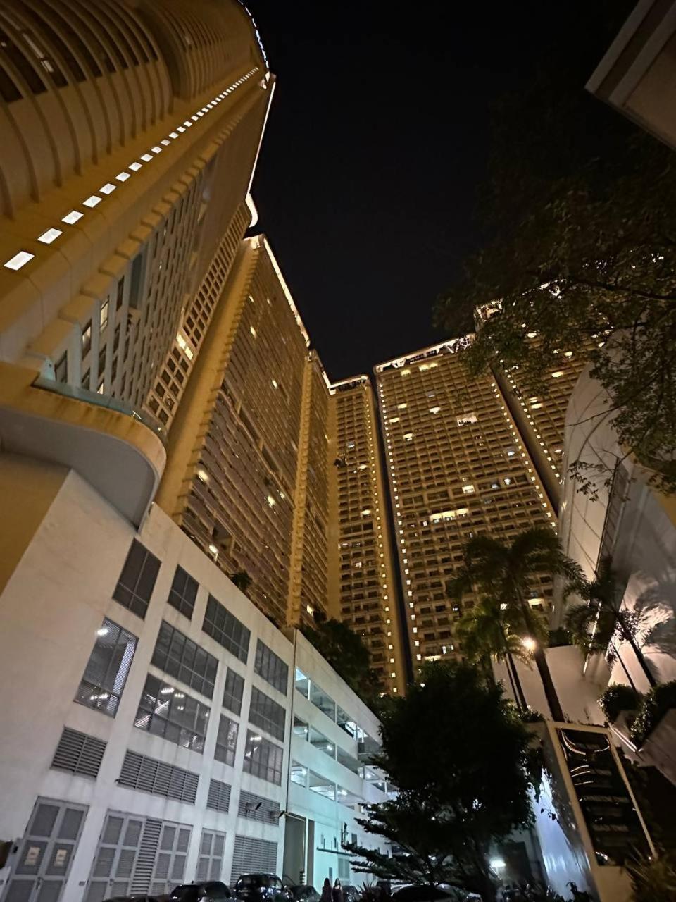 The Metro Zen At Hotel Residences Acqua * Manila