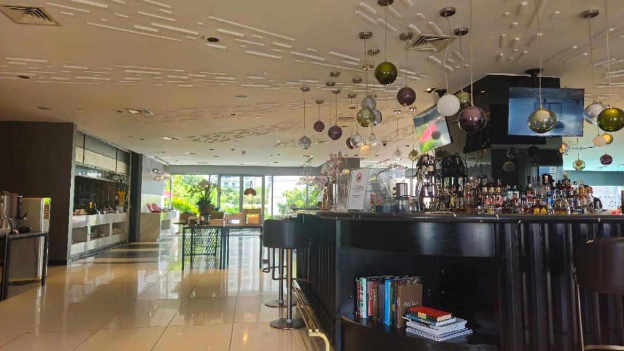 The Metro Zen At Hotel Residences Acqua Manila