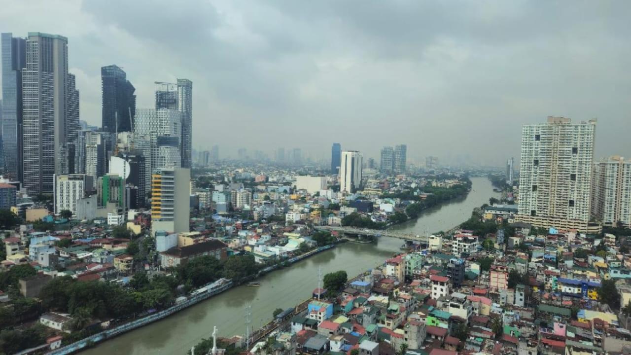 The Metro Zen At Hotel Residences Acqua * Manila
