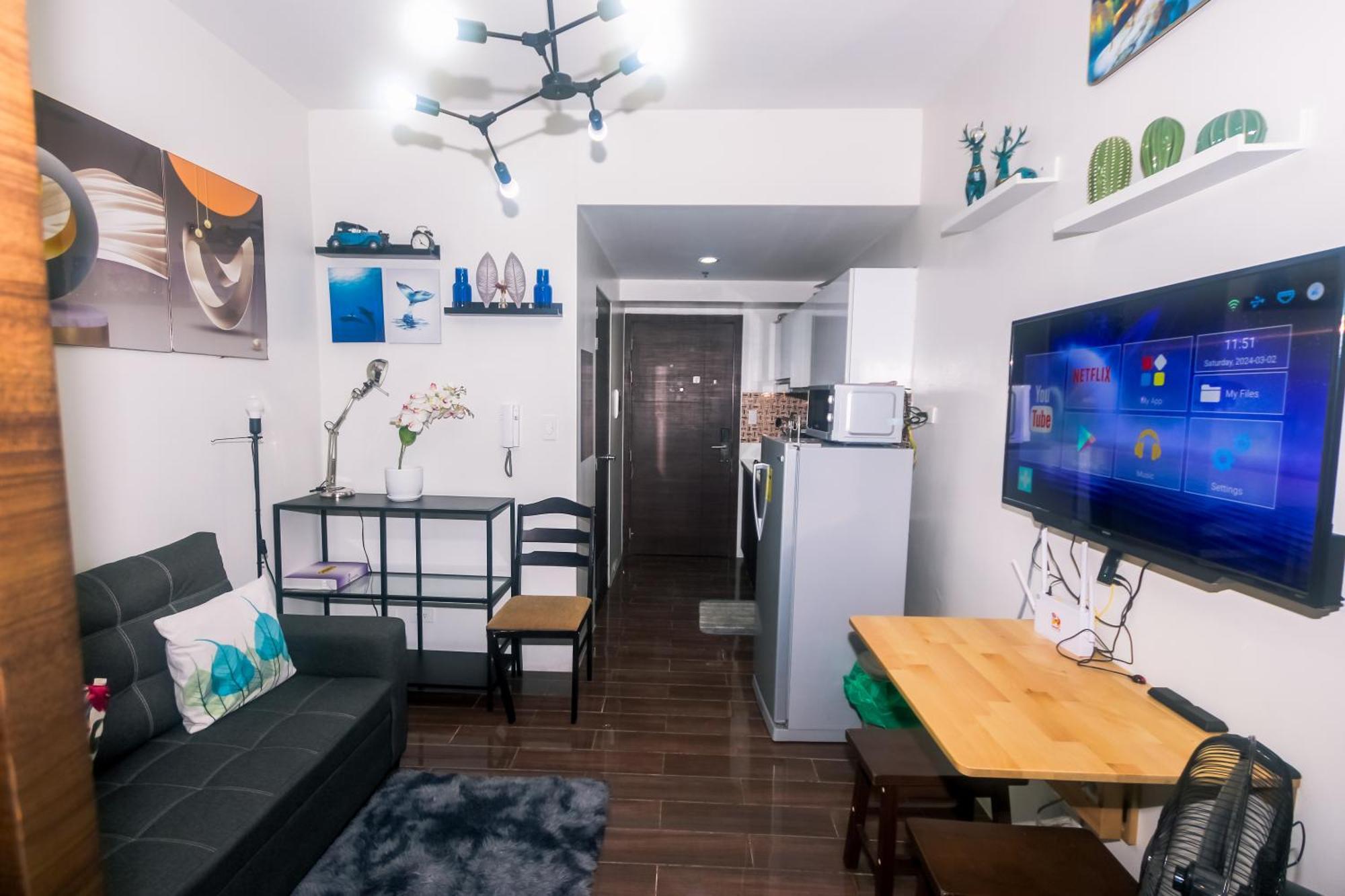 Apartment Cozy Crash Pad A Laughter Friendly Makati 2270 Gym Swim Park 300 Mbps *