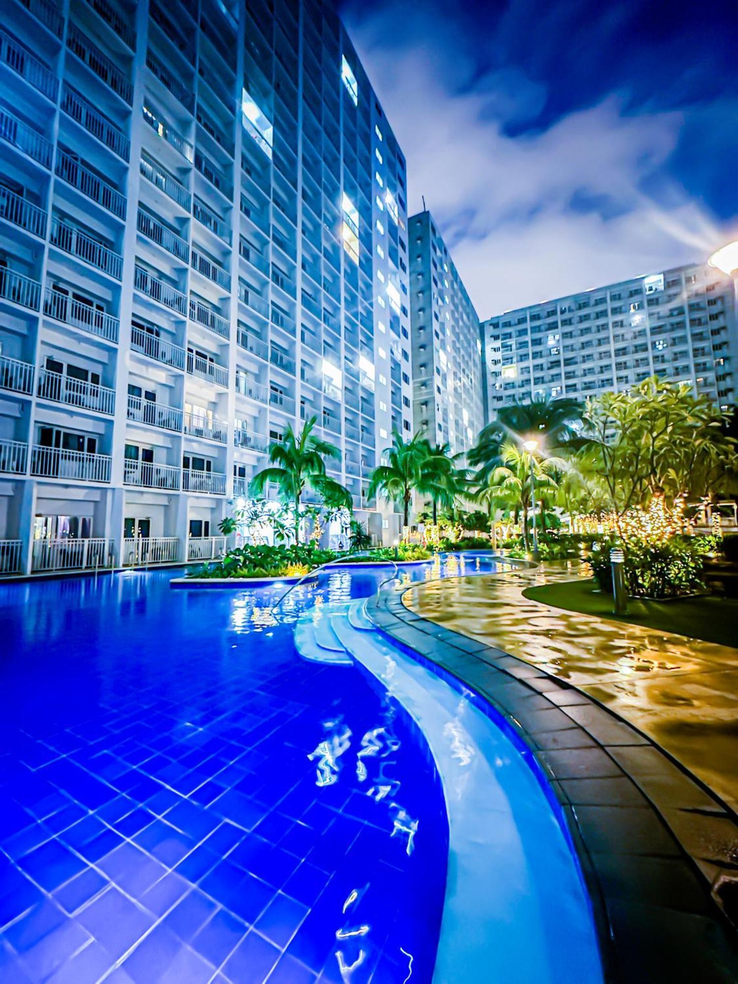 Seventh Ave Manila