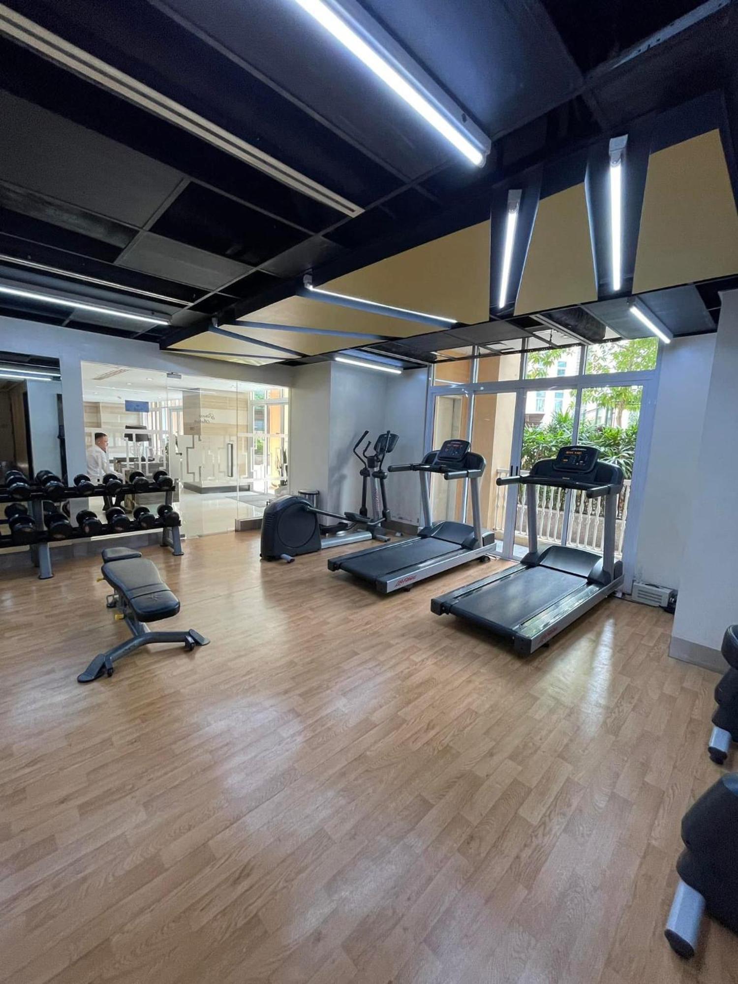 Staycation At The Venice Luxury Residences - Tower A Near Venice Grand Canal, Mckinley Hills * Manila