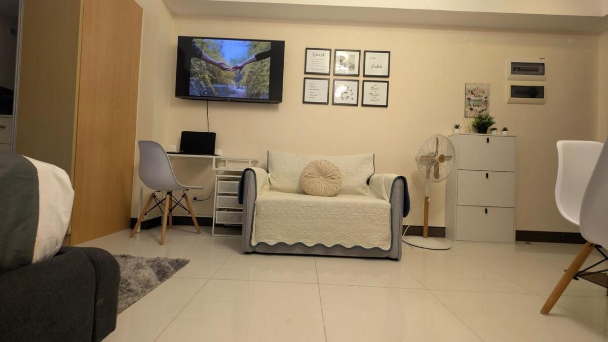 J&m Cozy Retreat - Mckinley Hill, Bgc