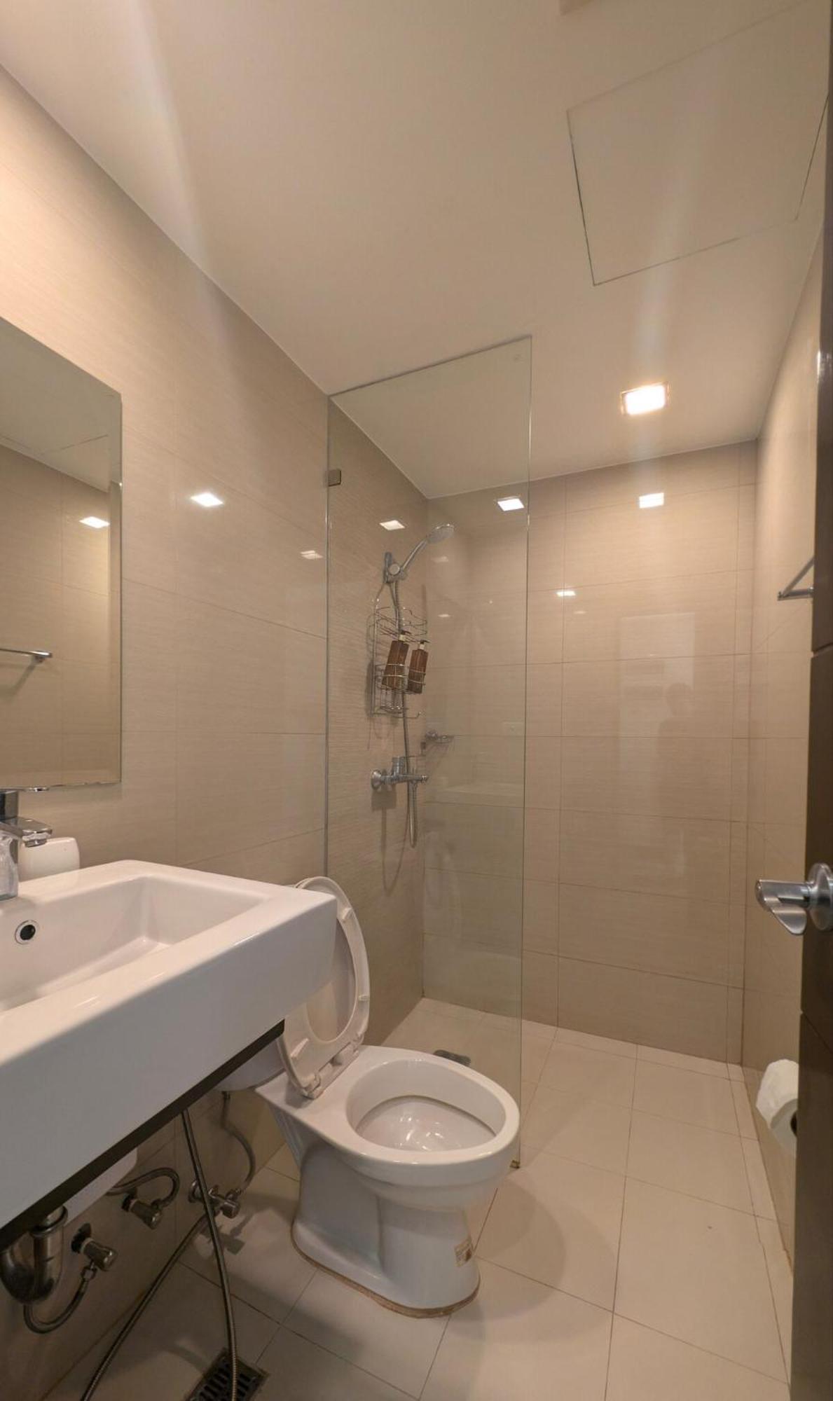 J&m Cozy Retreat - Mckinley Hill, Bgc