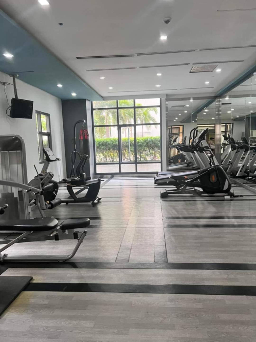 J&m Cozy Retreat - Mckinley Hill, Bgc Manila