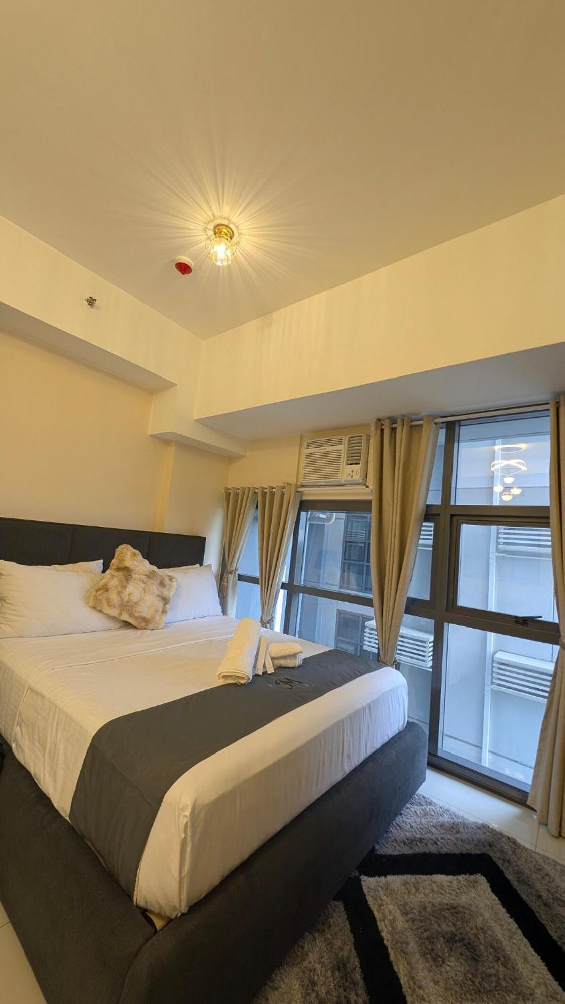 Apartment J&m Cozy Retreat - Mckinley Hill, Bgc Manila