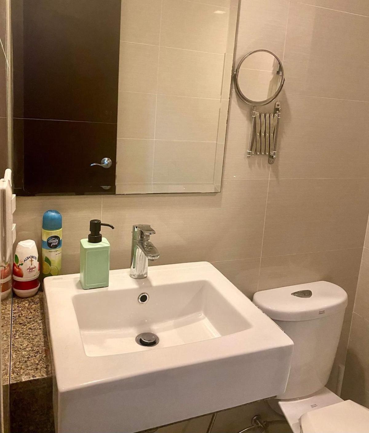 Flat At 101 Newport Boulevard Apartment
