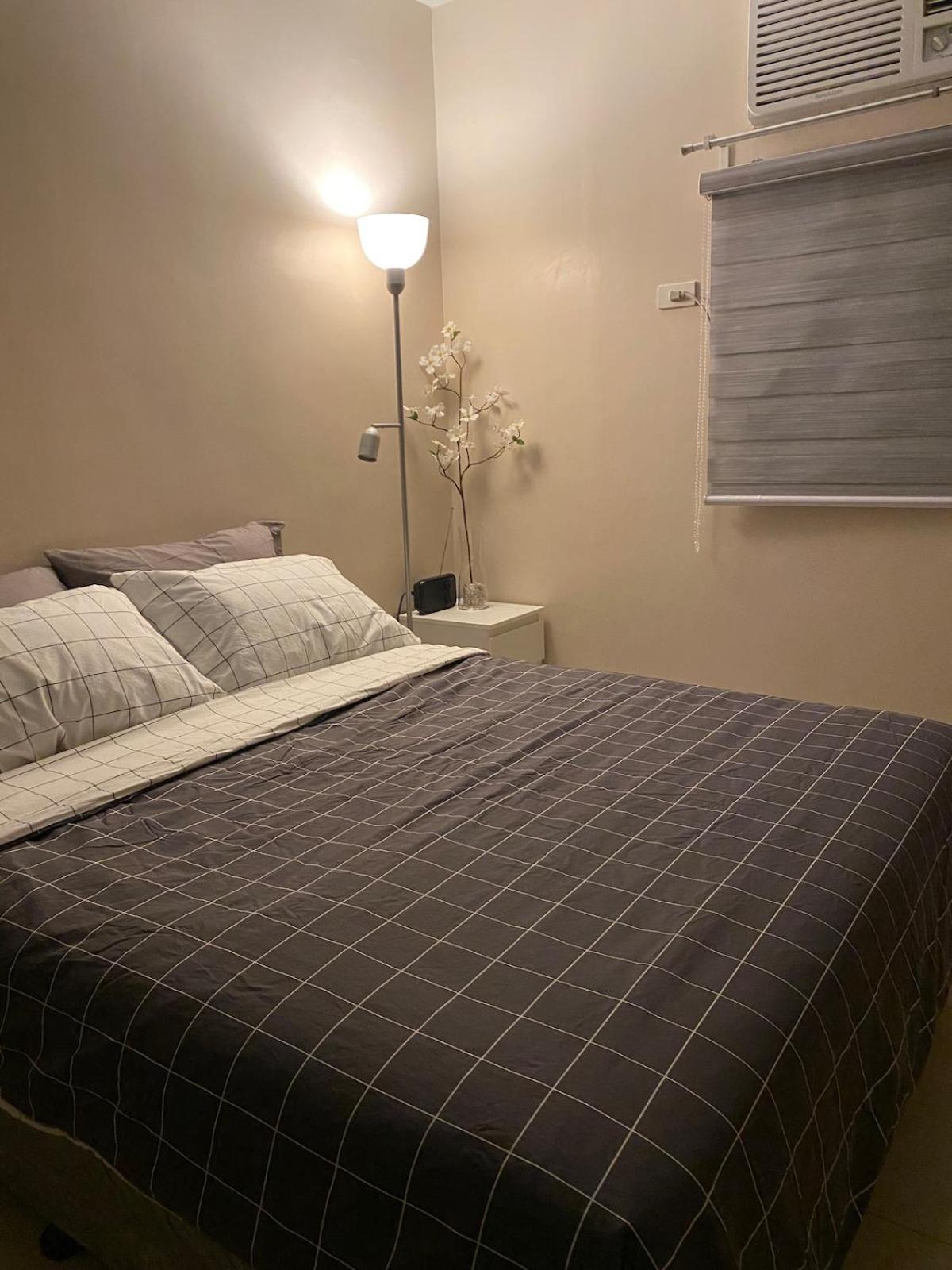 Apartment Flat At 101 Newport Boulevard *