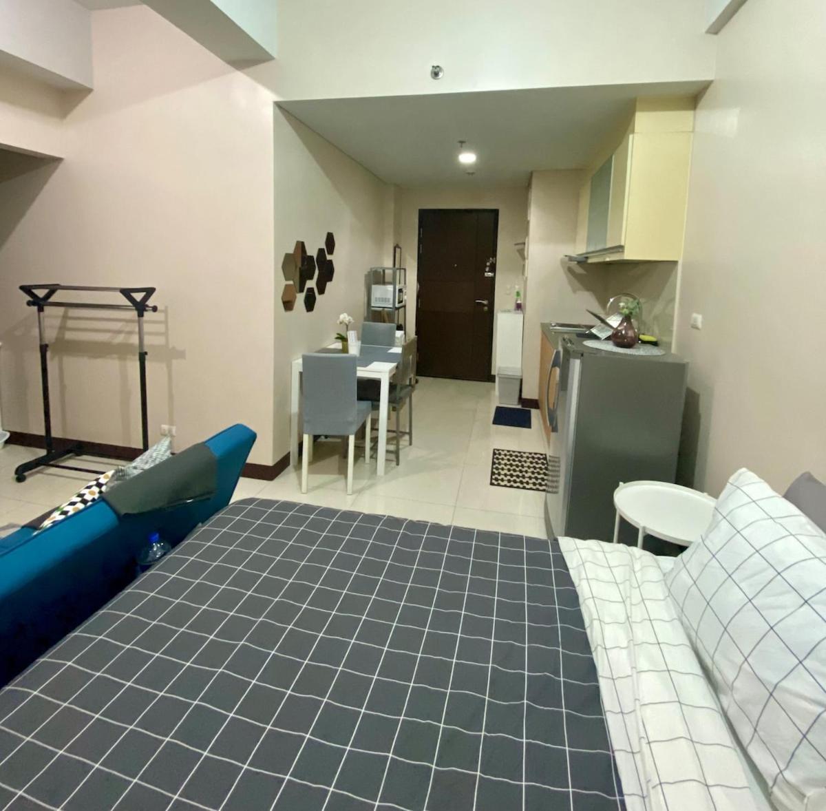 Flat At 101 Newport Boulevard *