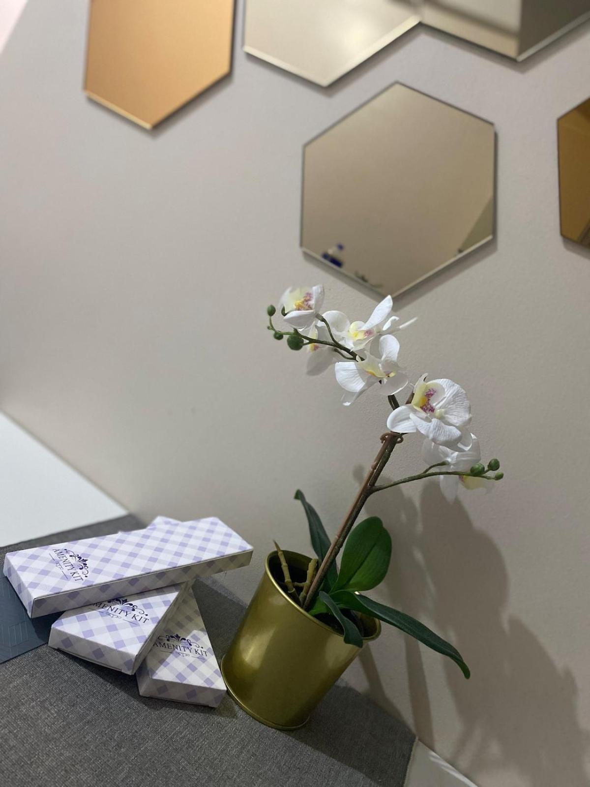 Flat At 101 Newport Boulevard Apartment Manila