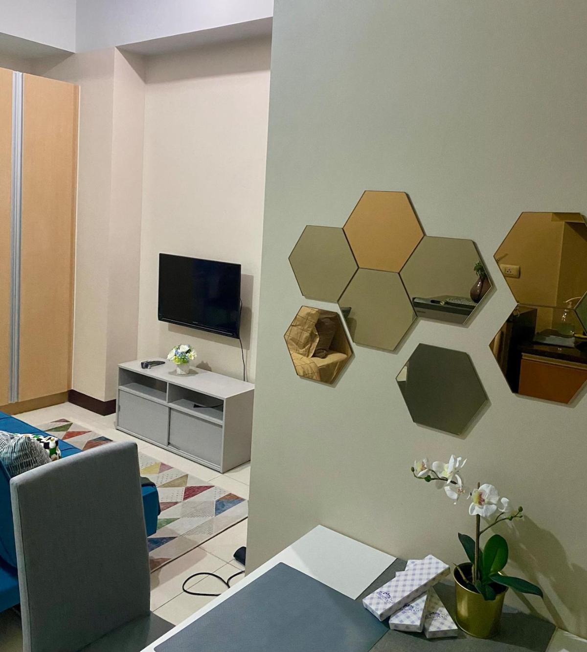 Flat At 101 Newport Boulevard Apartment Manila