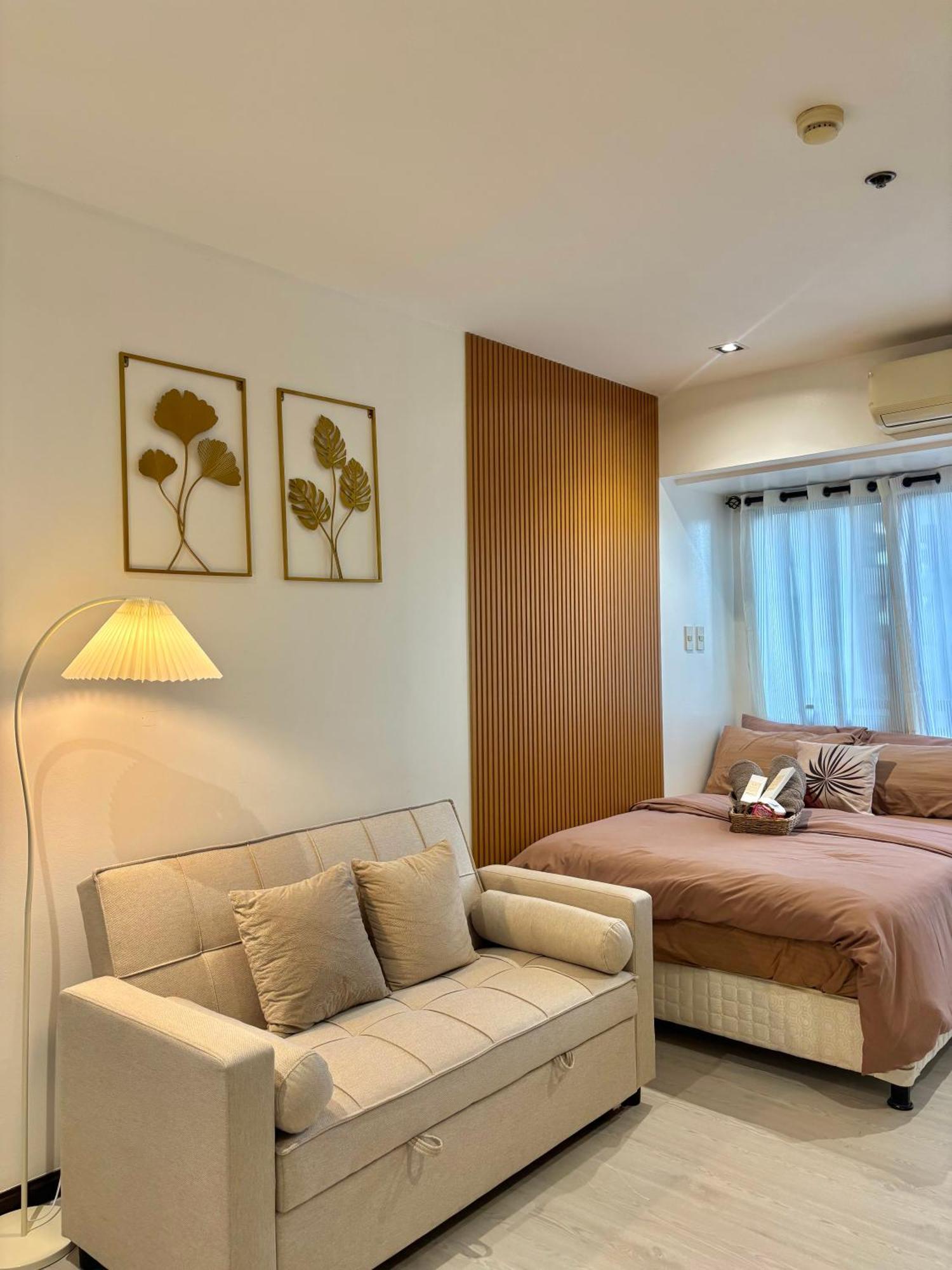 Aparthotel Elixirstaycation At Knightsbridge Residences Manila