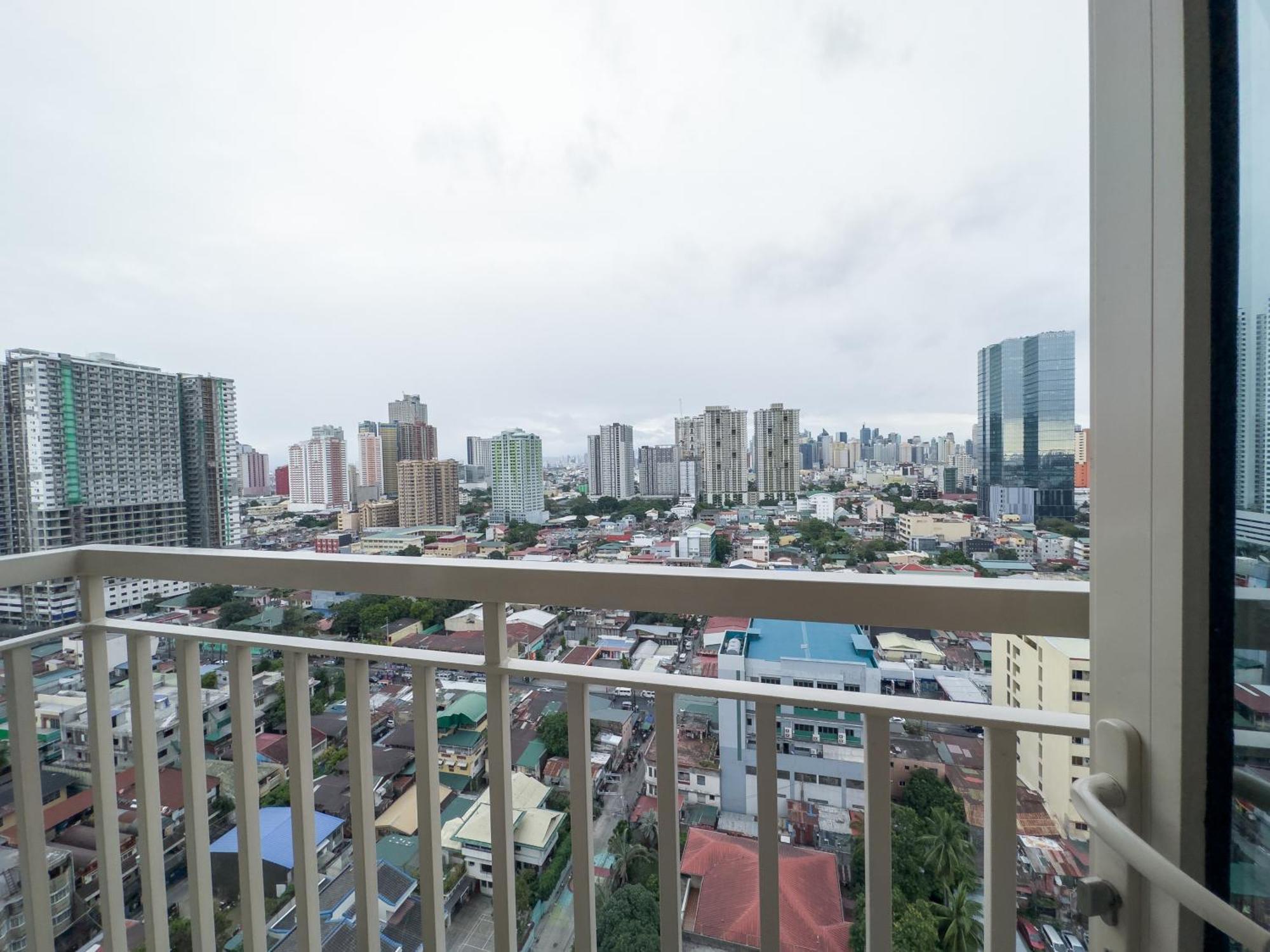 Gemstonebr In Smdc Coast Residences