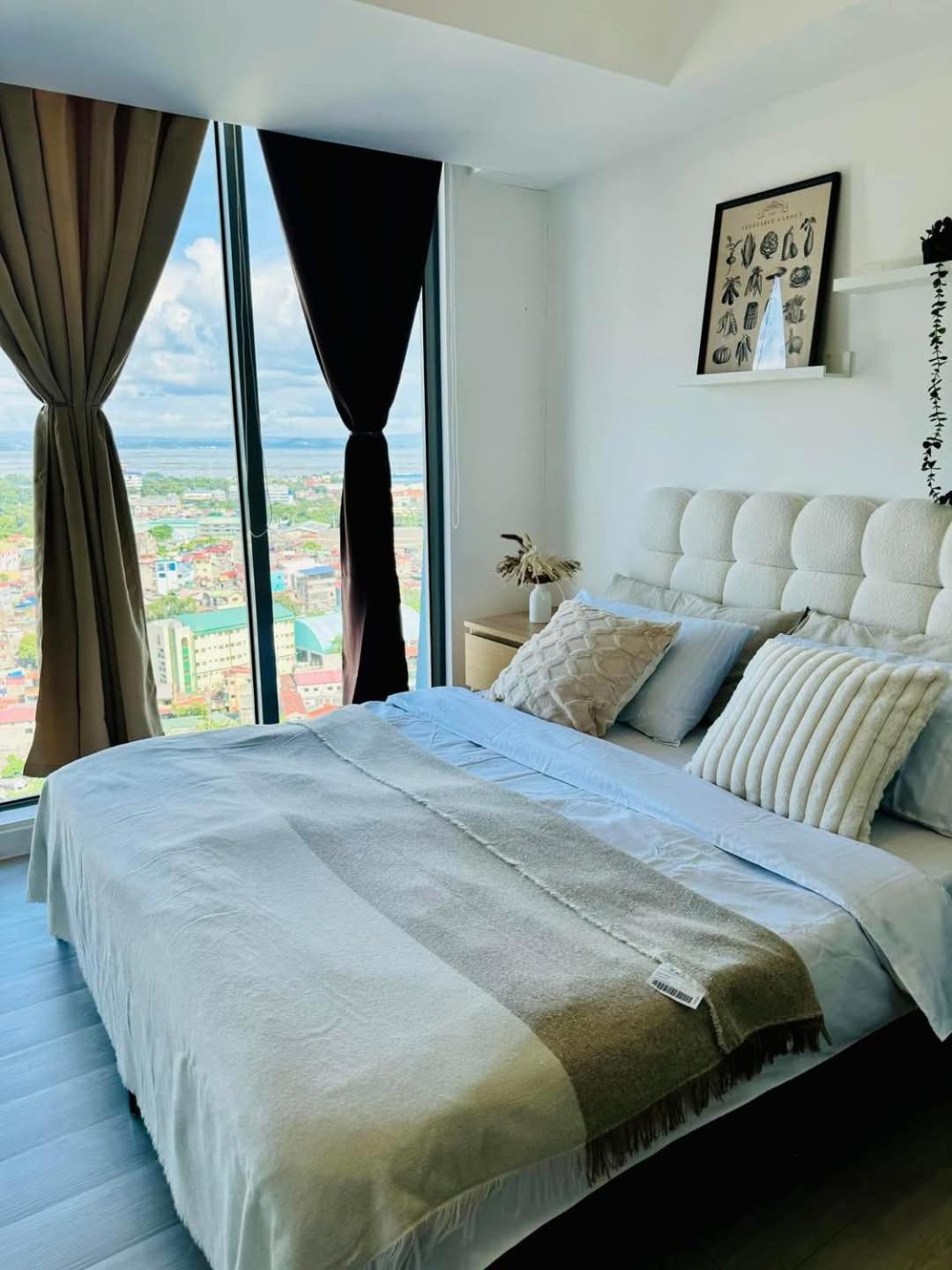 Cornelia Street At Azure Urban Residences *
