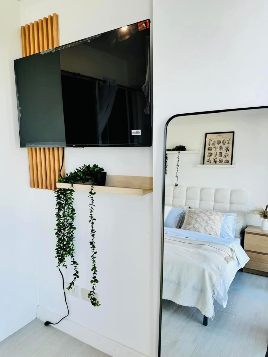 Apartment Cornelia Street At Azure Urban Residences