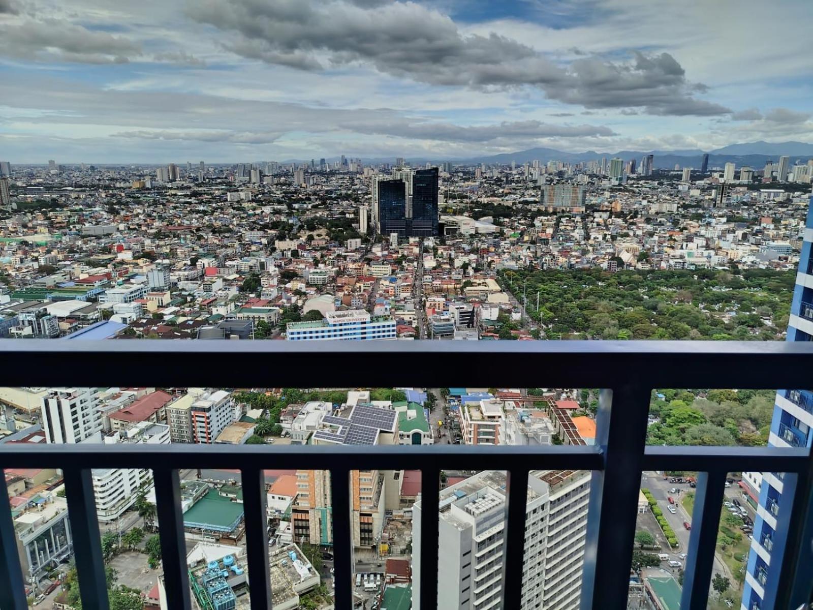 Modern-studio With Balcony Stunning View Aparthotel Manila