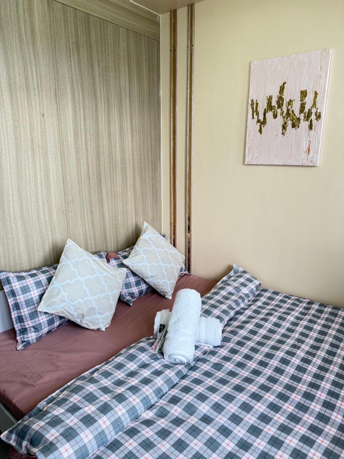 Shore Residences Tower D Moa Apartment *