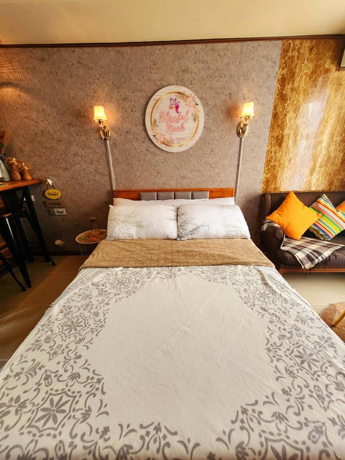 Aparthotel Modern Rustic Unit In Front Of Mall And Near Naia Terminal *