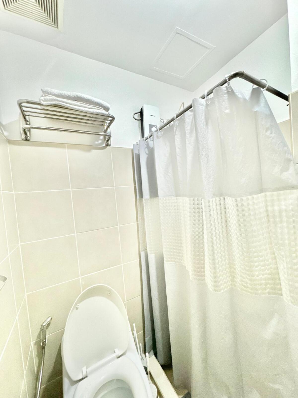 In Taguig Near Bgc By Flourish Dreamscape Apartment *