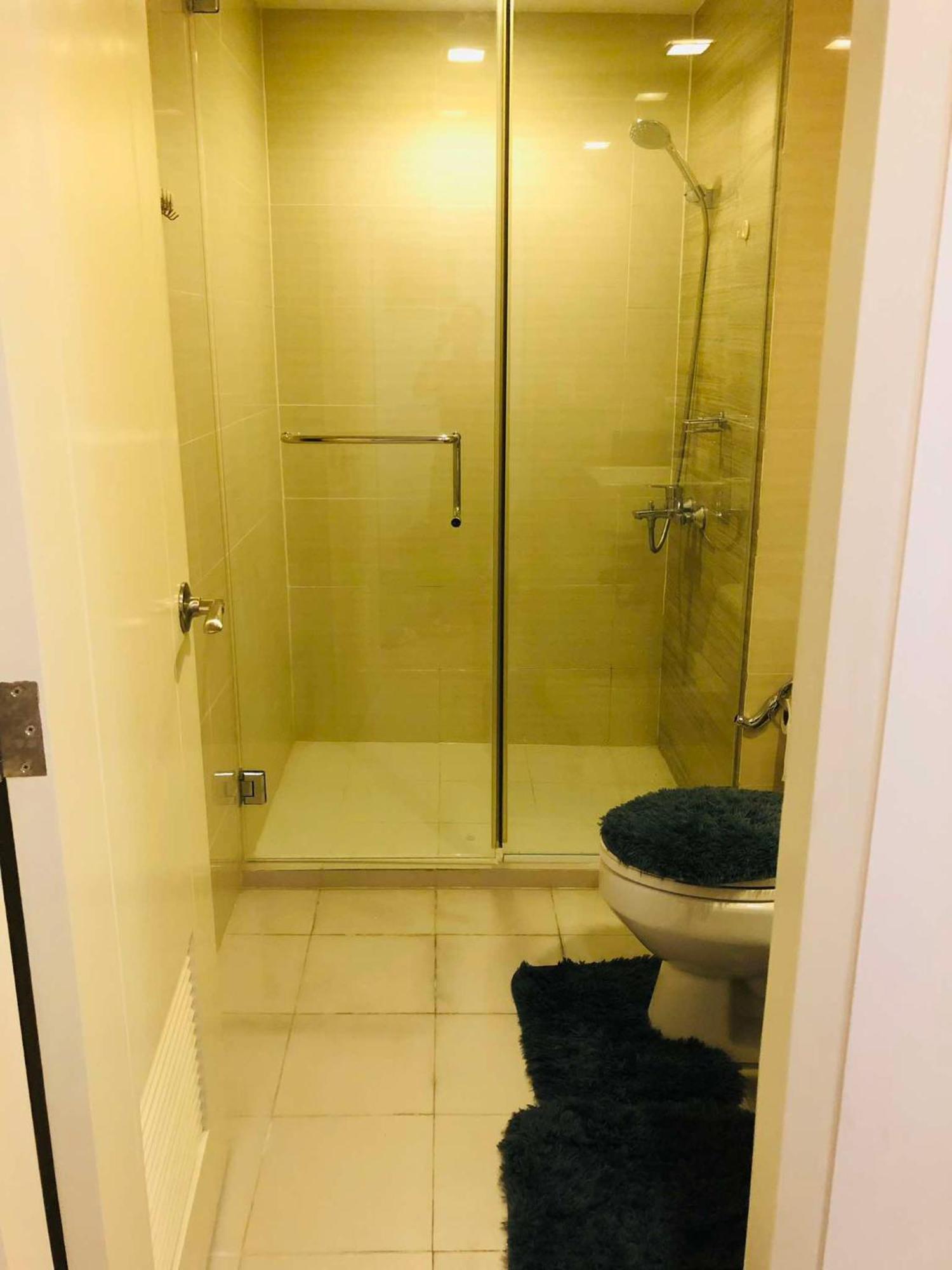 Staycation At The Venice Luxury Residences - Tower A Near Venice Grand Canal, Mckinley Hills Manila