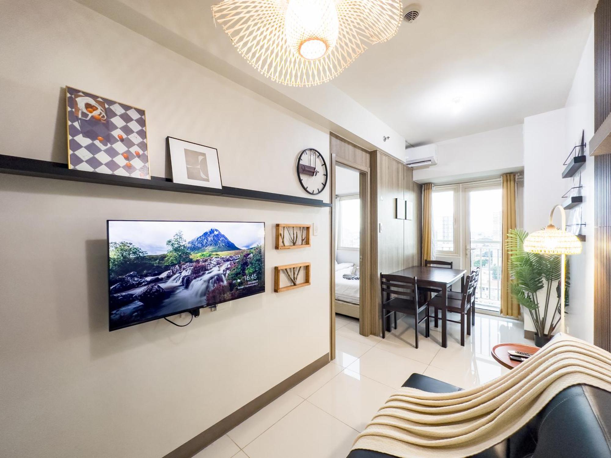 Gemstonebr In Smdc Coast Residences Apartment Manila