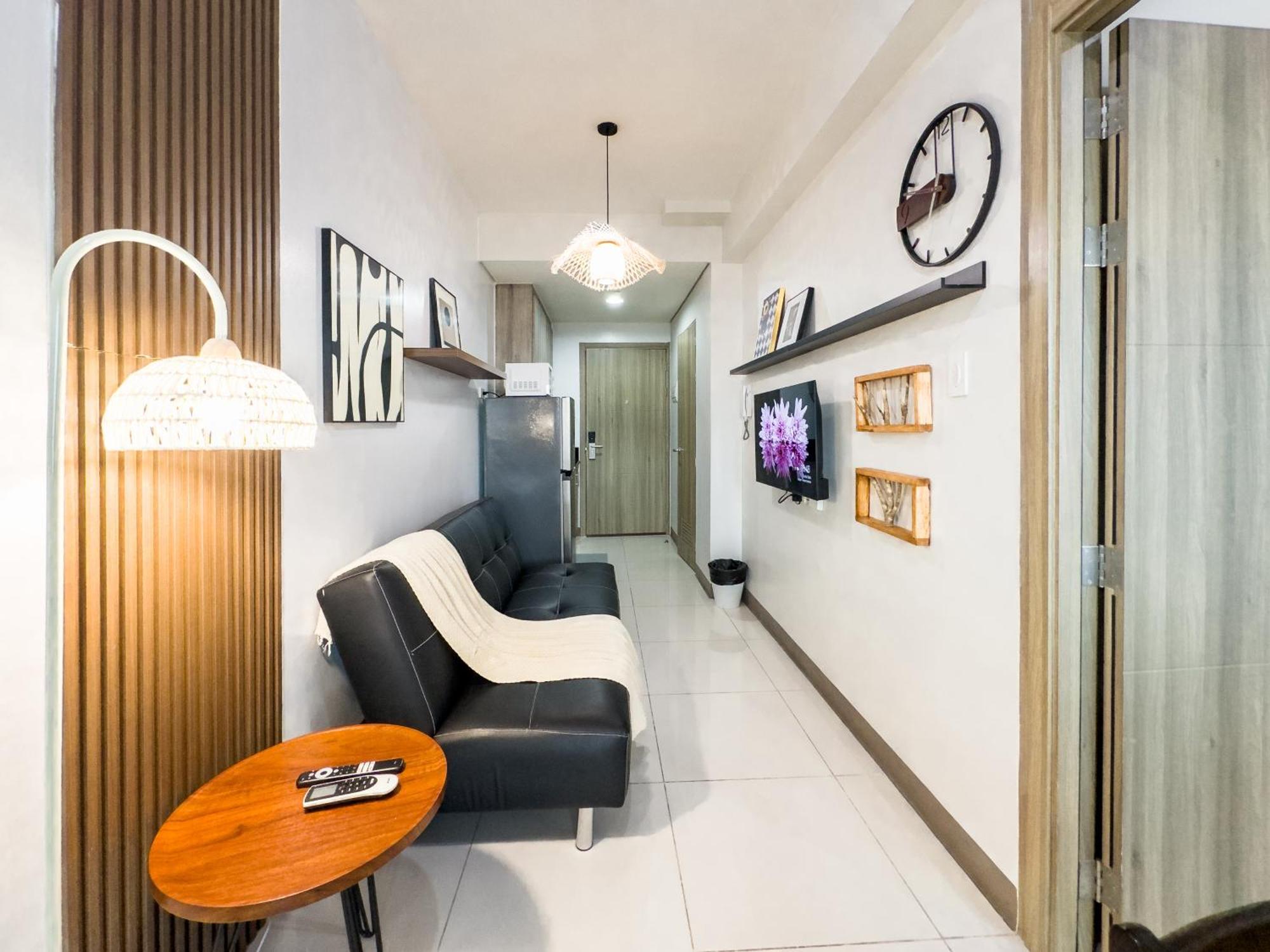 Gemstonebr In Smdc Coast Residences * Manila