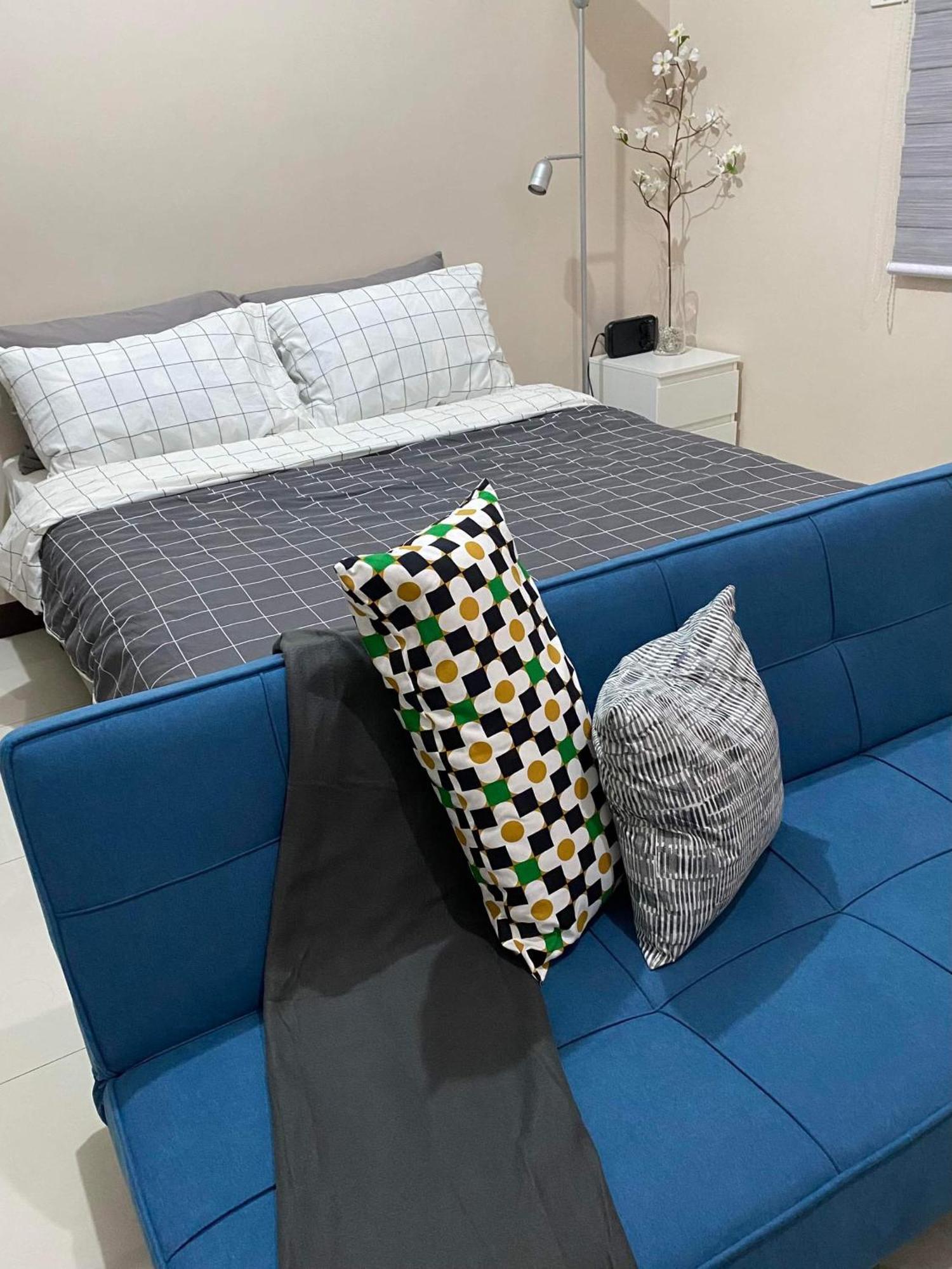 Flat At 101 Newport Boulevard Manila