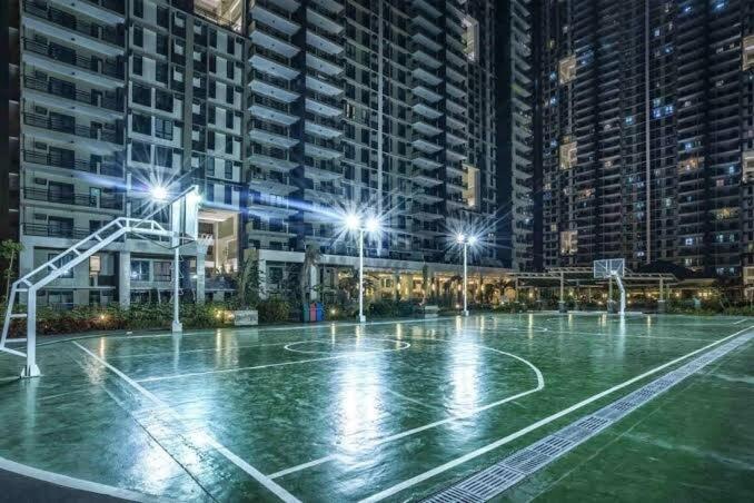 Apartment Flair Towers Urban Staycations *
