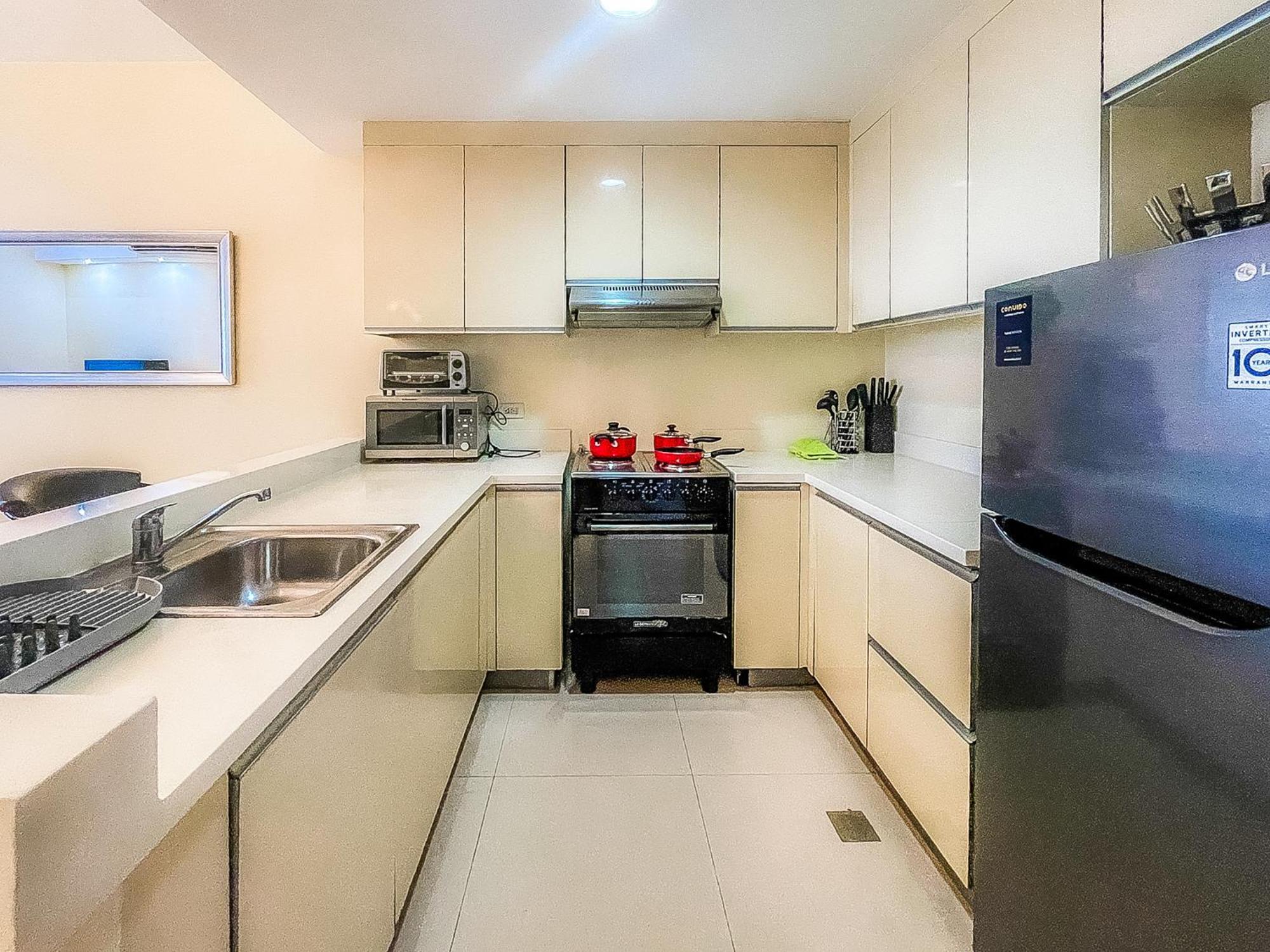Hotel Full-serviced Residential In The Infinity, Bgc