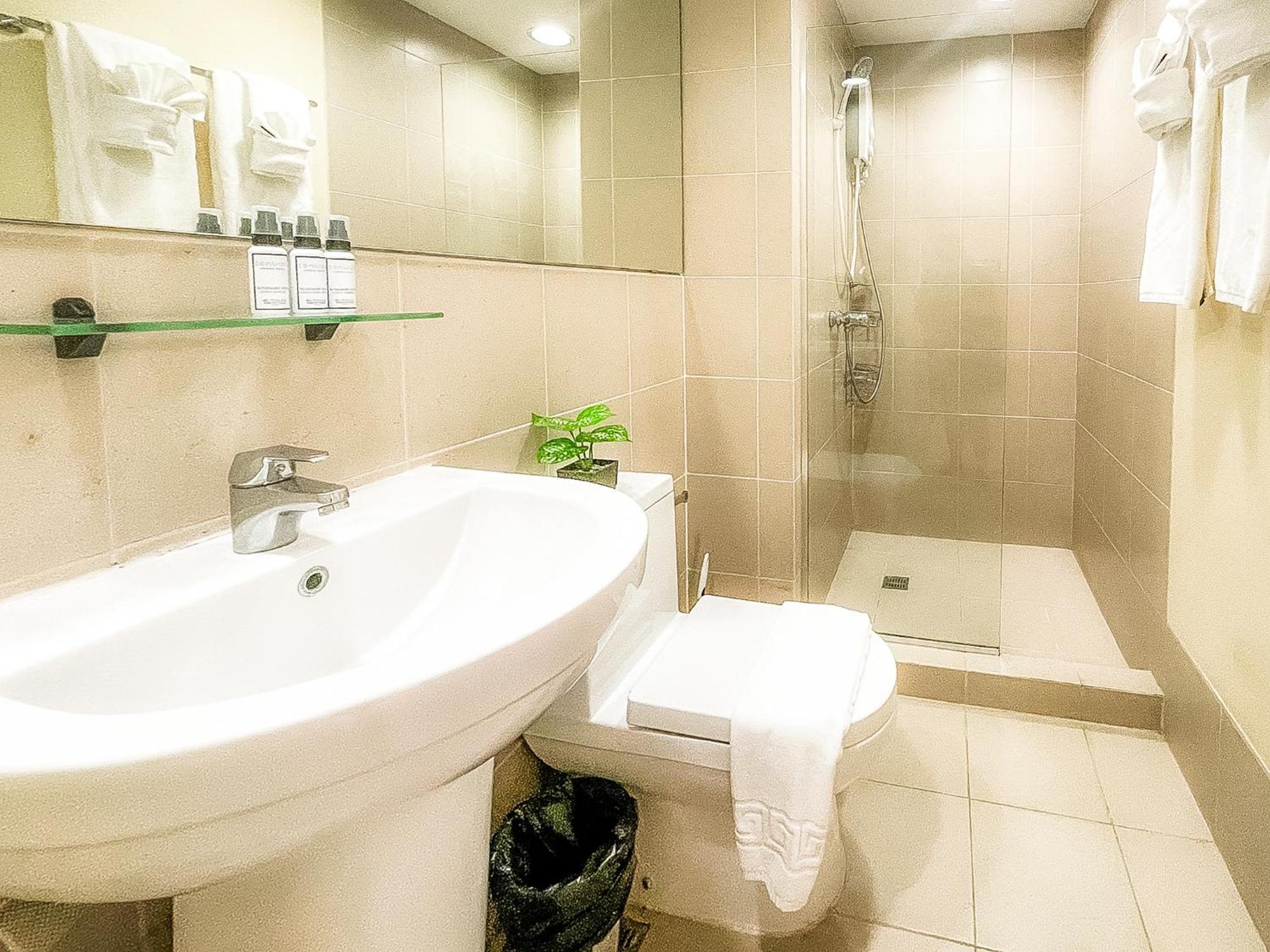 Full-serviced Residential In The Infinity, Bgc