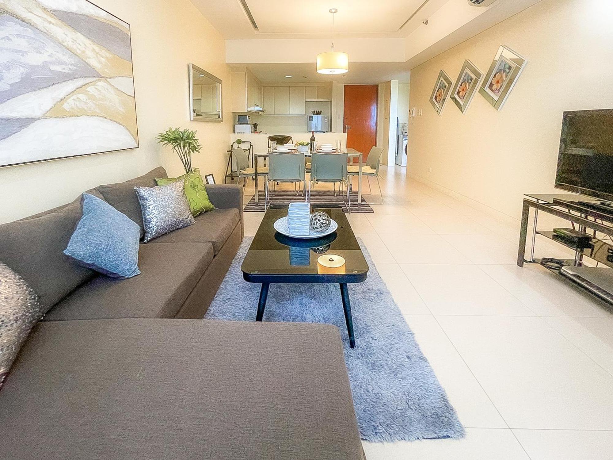 Full-serviced Residential In The Infinity, Bgc Hotel