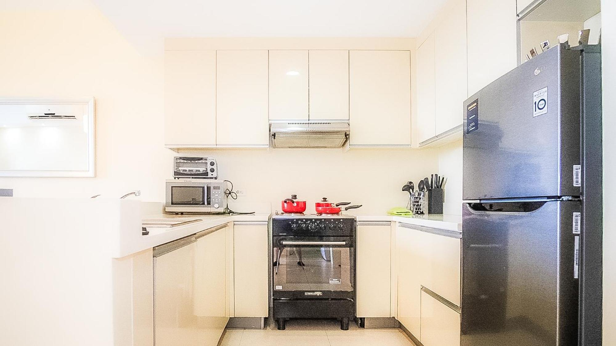 Full-serviced Residential In The Infinity, Bgc