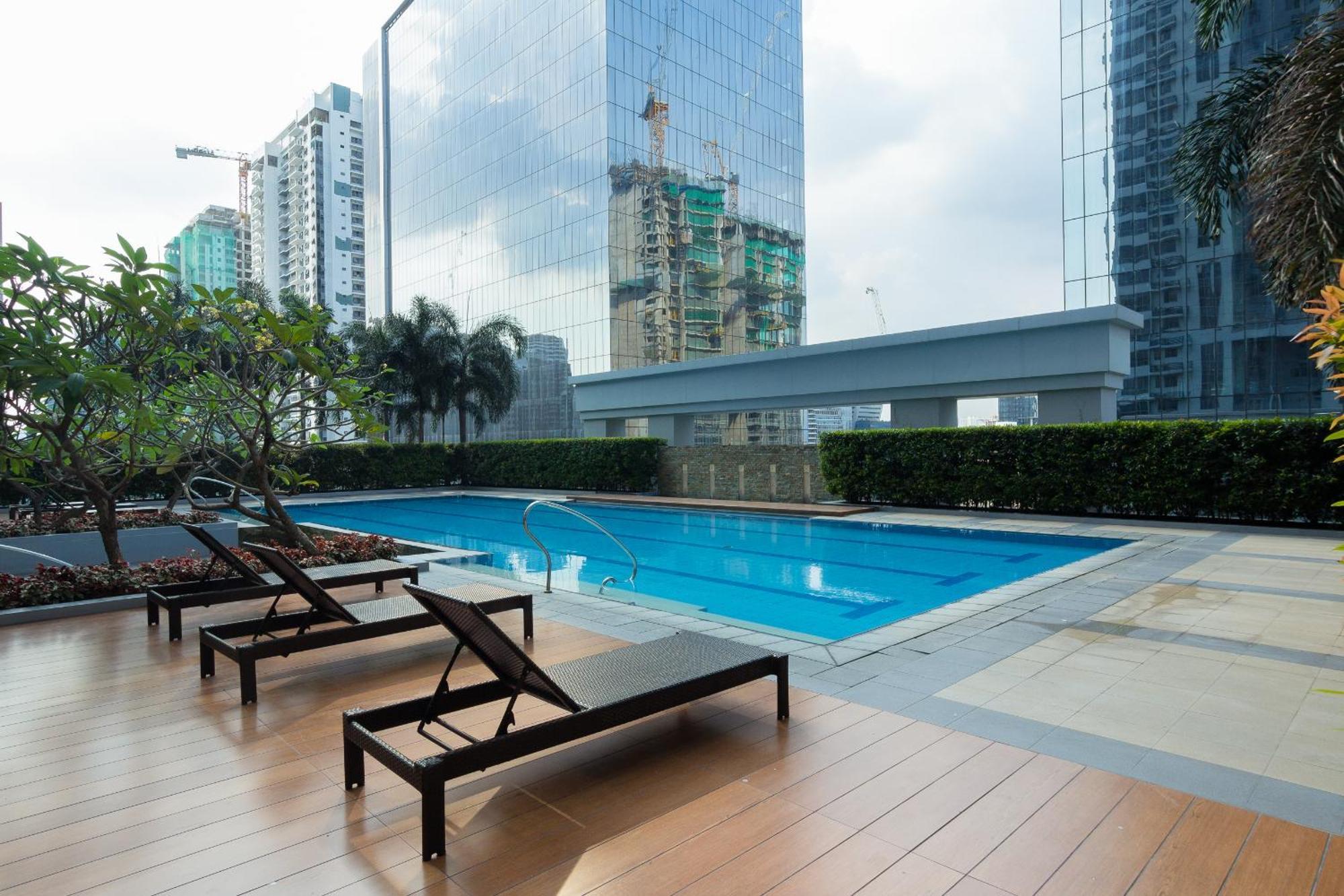 Full-serviced Residential In The Infinity, Bgc