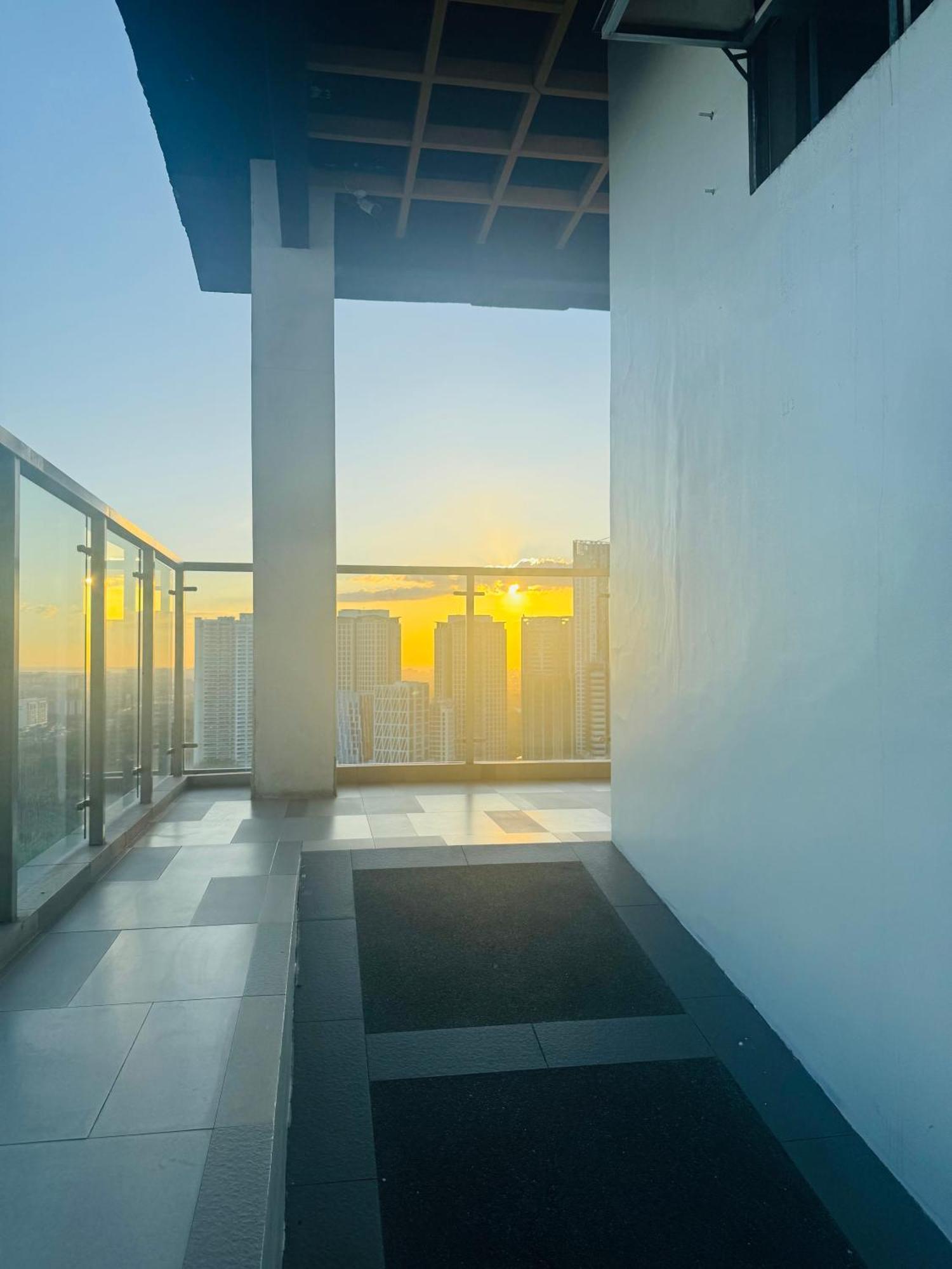 Cozy 1 - The Residences Bgc Taguig Apartment *