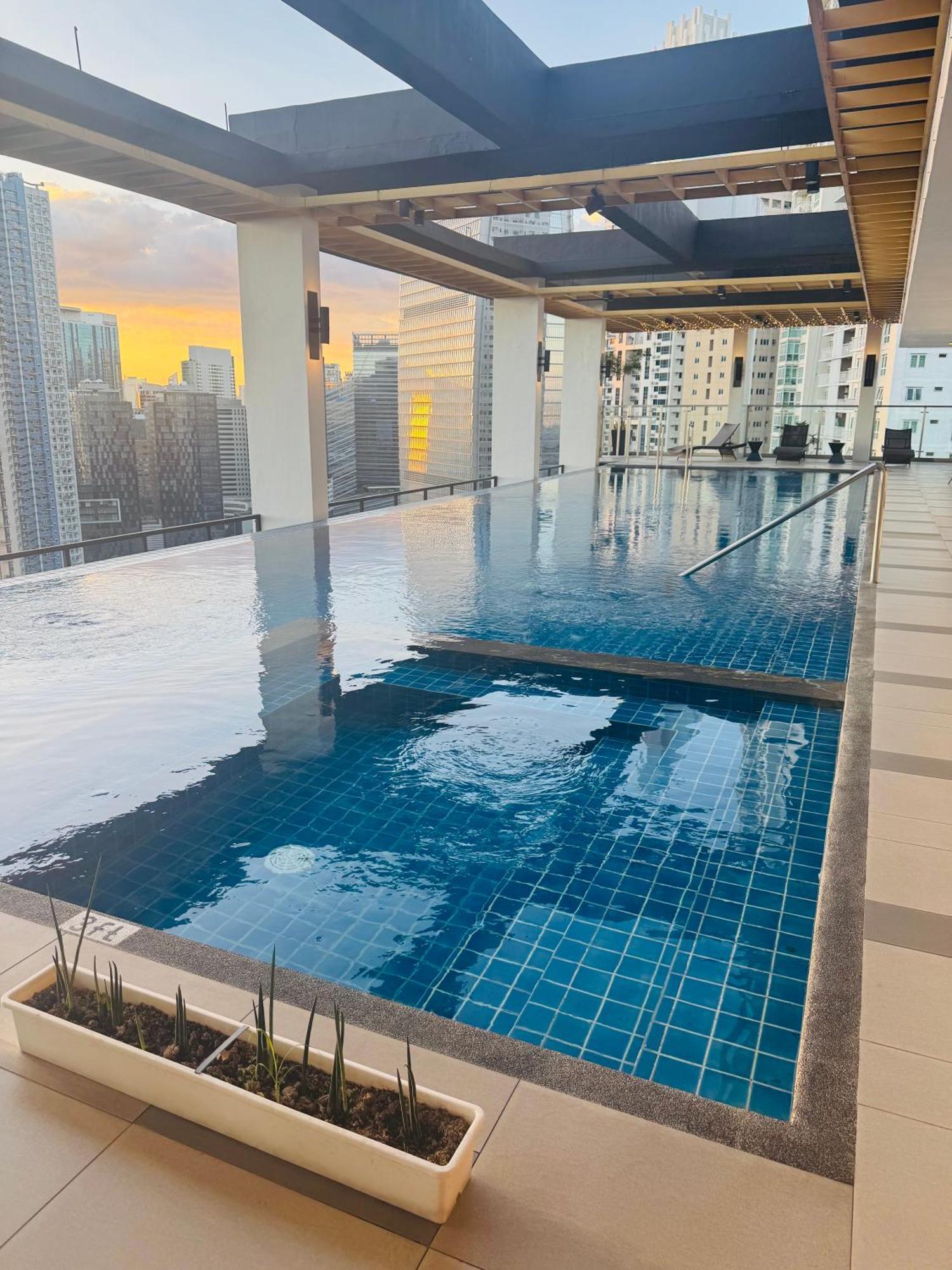 Apartment Cozy 1 - The Residences Bgc Taguig