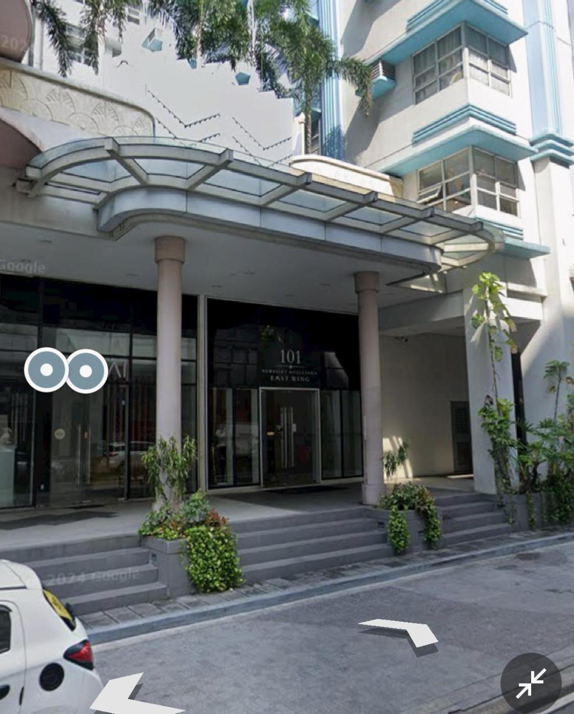 Flat At 101 Newport Boulevard Manila