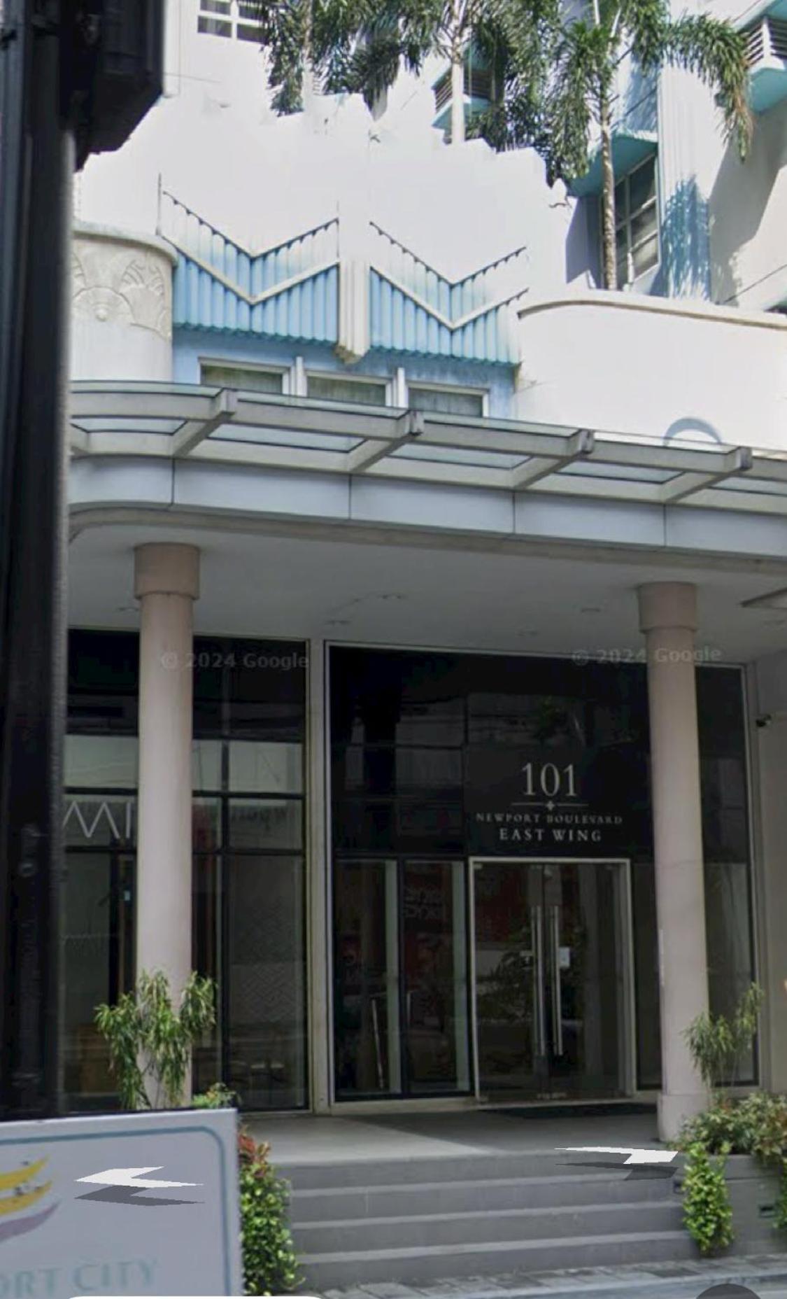 Flat At 101 Newport Boulevard Apartment *
