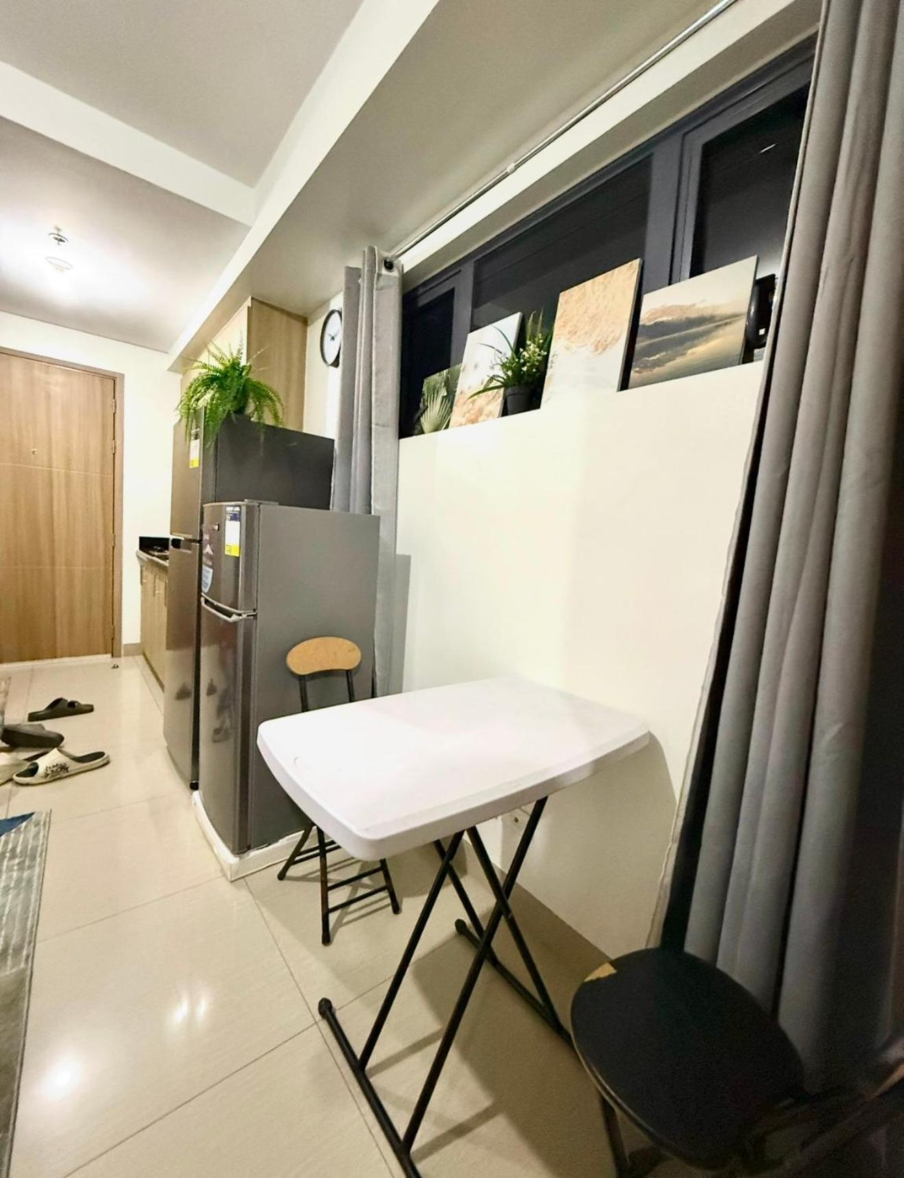 Shore 2 Residences Tower 2 16fl Apartment *