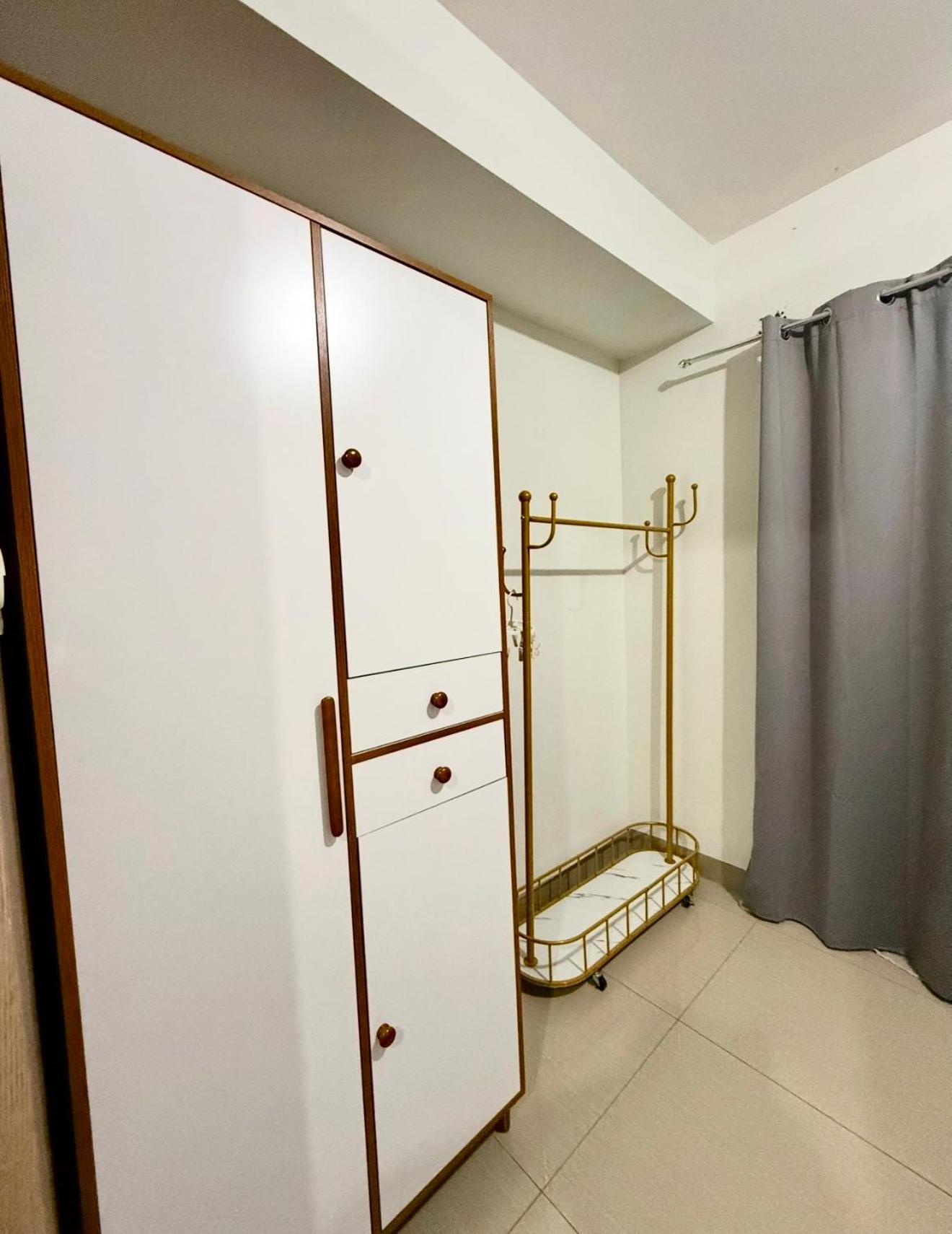 Shore 2 Residences Tower 2 16fl Apartment